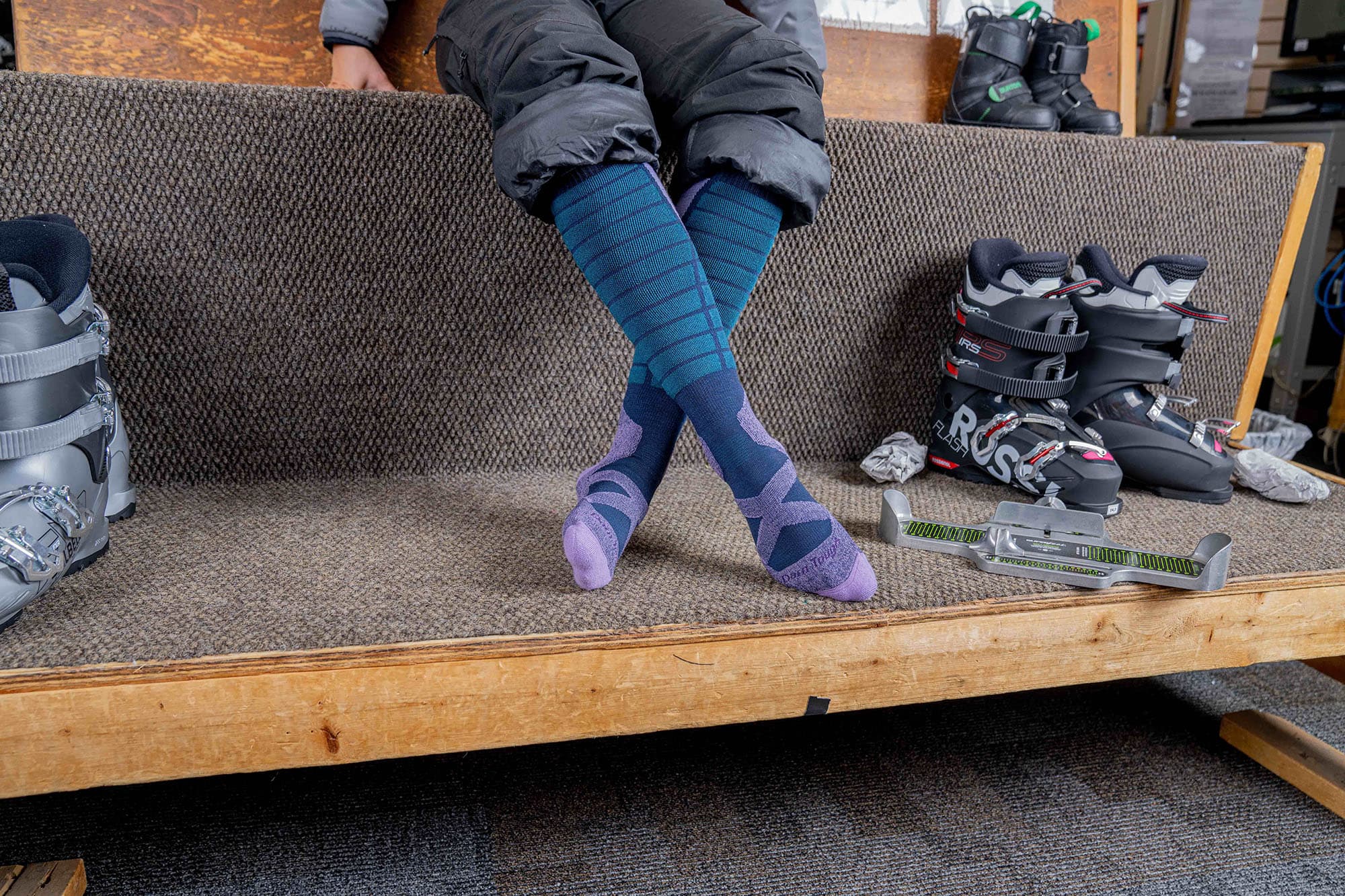 Women's Function X Over-the-Calf Midweight Ski & Snowboard Sock — image 4 of 4