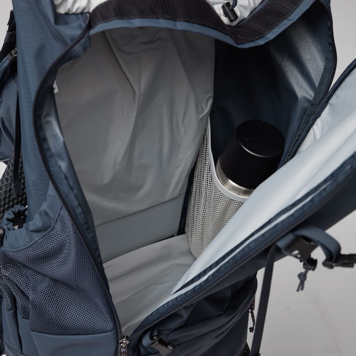 Abisko Trek 65 S/M — image 10 of 13