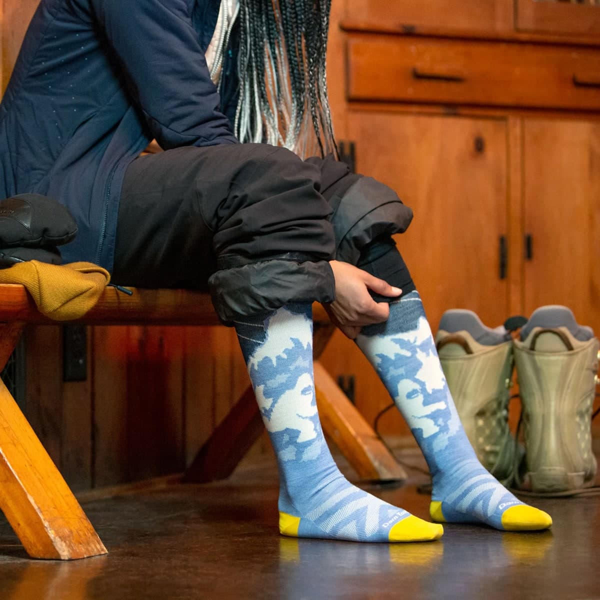 Women's Yeti Over-the-Calf Lightweight Ski & Snowboard Sock No Cushion — image 7 of 8