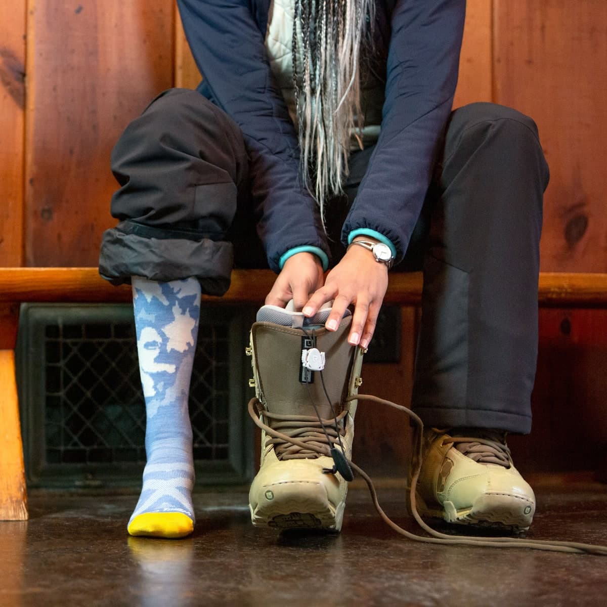 Women's Yeti Over-the-Calf Lightweight Ski & Snowboard Sock No Cushion — image 8 of 8