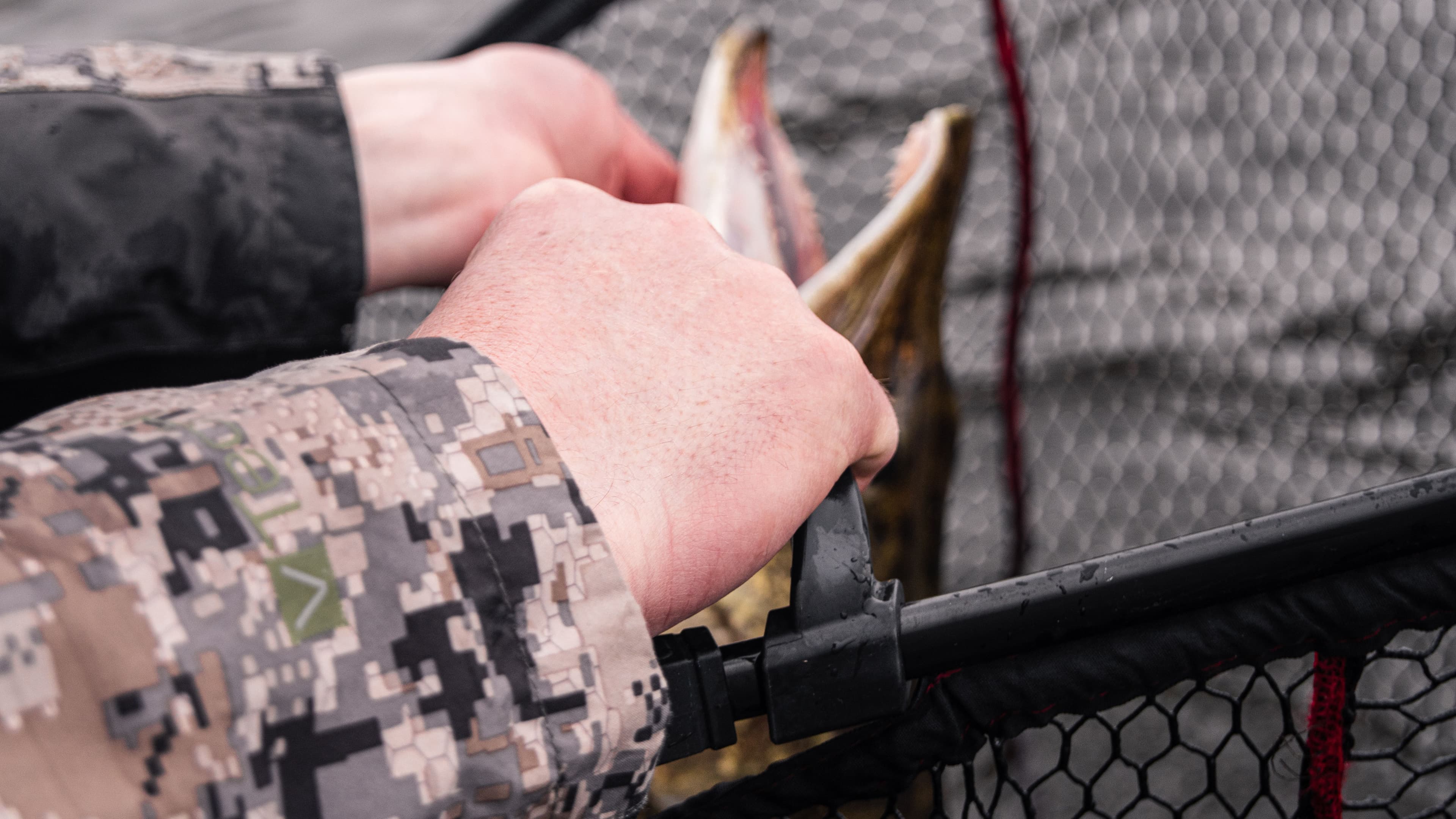 Abu Garcia Beast Net Foldable — image 3 of 5